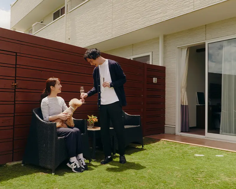 写真：プライベートドッグラン付き客室